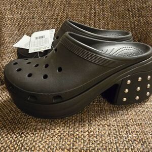 NWT size 11 CROCS Black Platform Studded Heel Siren Clog